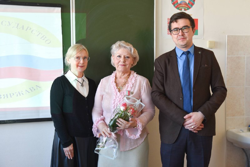 Сила в единстве, мудрость в слове: диалог культур сквозь женскую поэзию